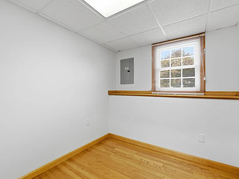 121 Rolling Ridge Ln — Photo 23
