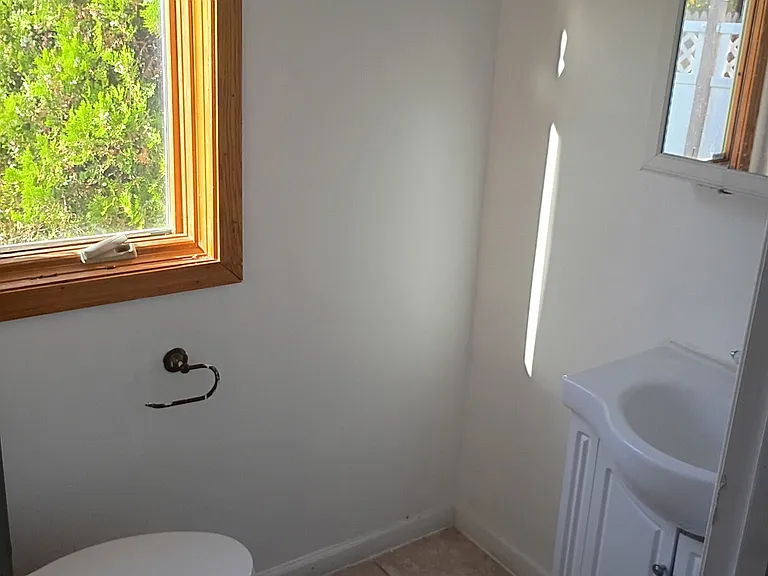 100 Irving St — Photo 10