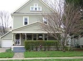 608 3rd St NW, New Philadelphia, OH