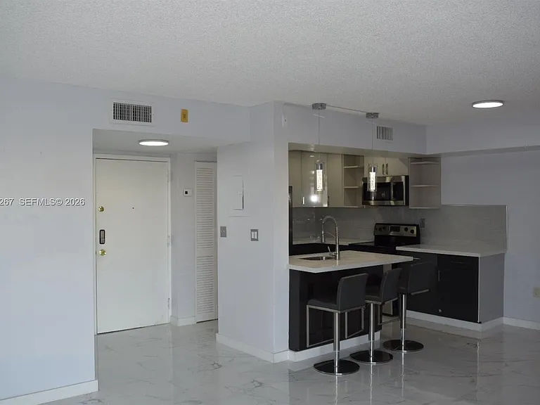 2075 SW 122nd Ave #415 — Photo 37