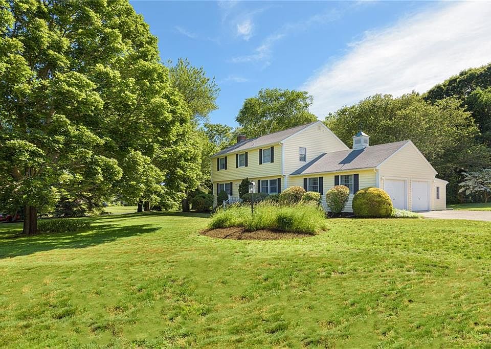 45 Crosswynds Dr, Saunderstown, RI 02874 Zillow