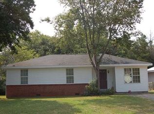 411 Kingsbury Cres, Warner Robins, GA 31088