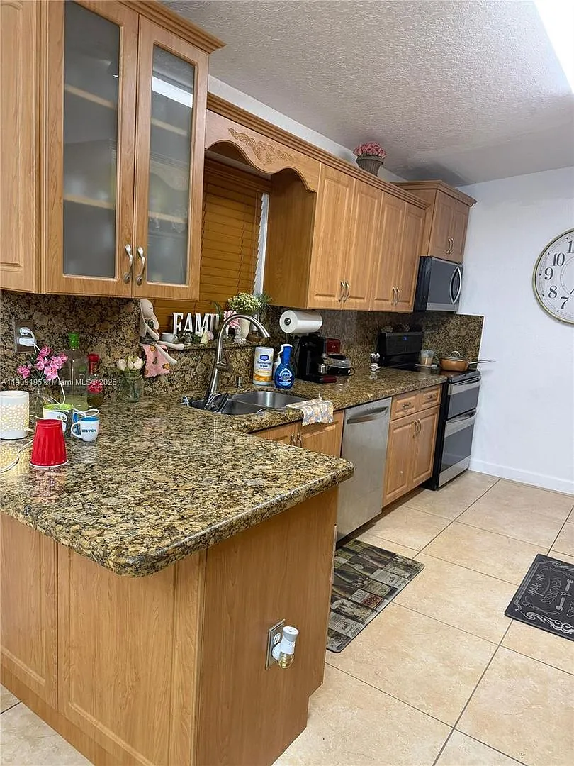 17242 NW 73rd Avenue, Hialeah, FL 33015 — Photo 1