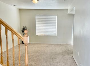 652 W 800 N APT 112, Clinton, UT 84015