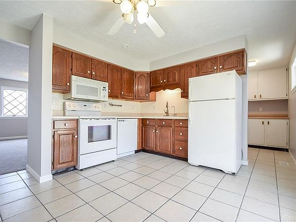 3rd image of 7765 Redbank Ln