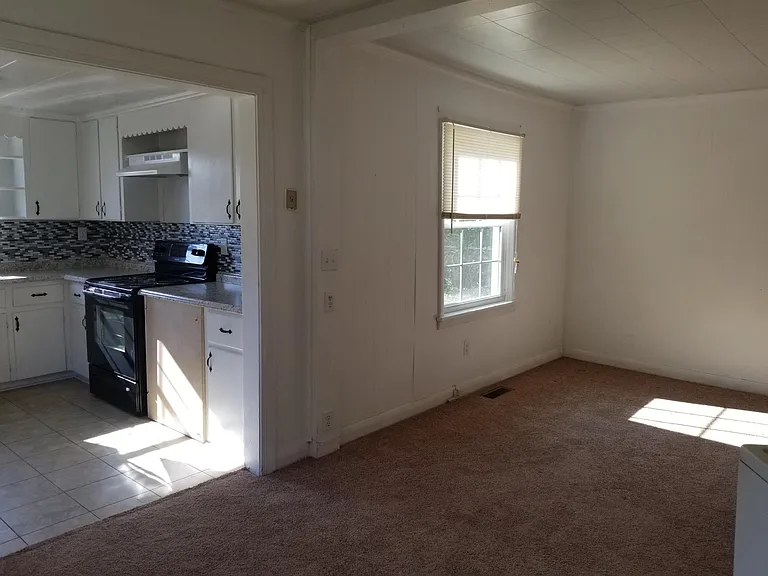 501 Harding St — Photo 7