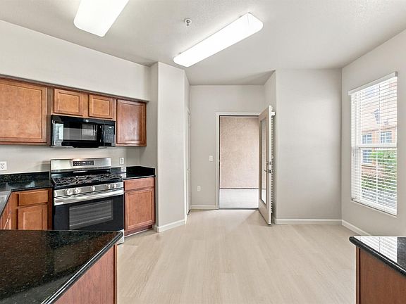 5th image of 5350 Dunlay Dr Unit 1316