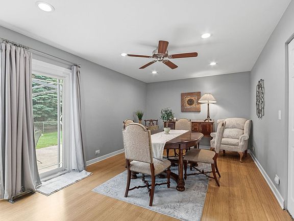 4th image of 458 Nantucket Rd