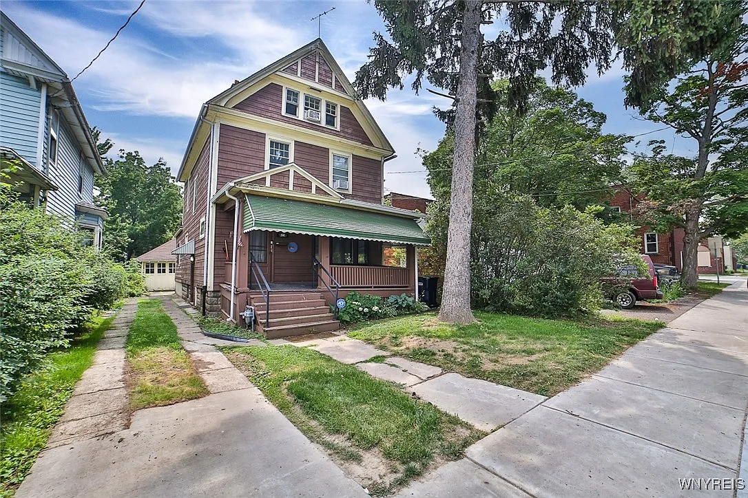 1811 Weston Ave photo 1
