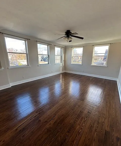 415 16th St NE #B — Photo 2