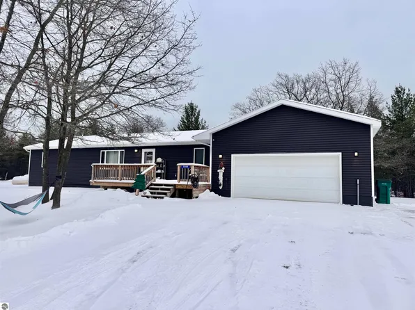 3386 George St, East Tawas, MI 48730