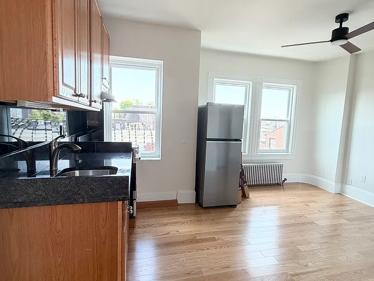 106 Myrtle St #18 — Photo 5