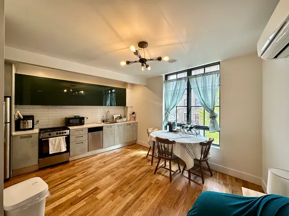 22 Ford Street 1A image 1 of 21
