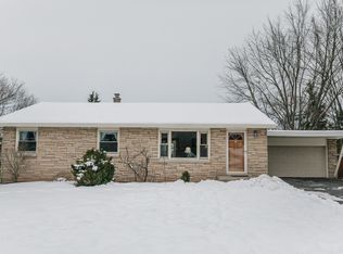 3940 N 165th St, Brookfield, WI 53005