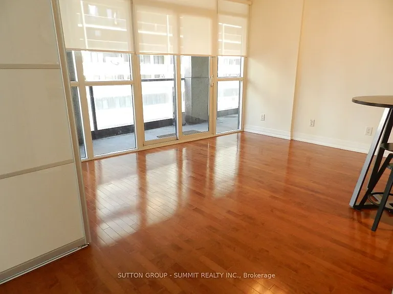 25 Carlton St #506 — Photo 12