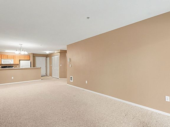 3rd image of 1818 18th Ave APT 203