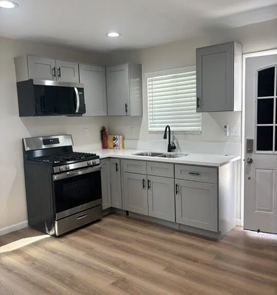 845 N Hagar St #A — Photo 2