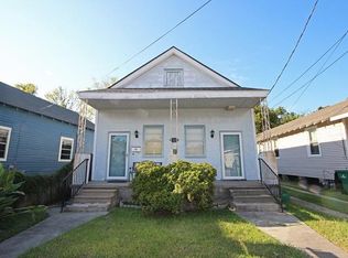921 9th St, Gretna, LA 70053