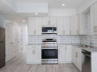 3409 119a St SW #1A, Edmonton, AB T6W 4V3
