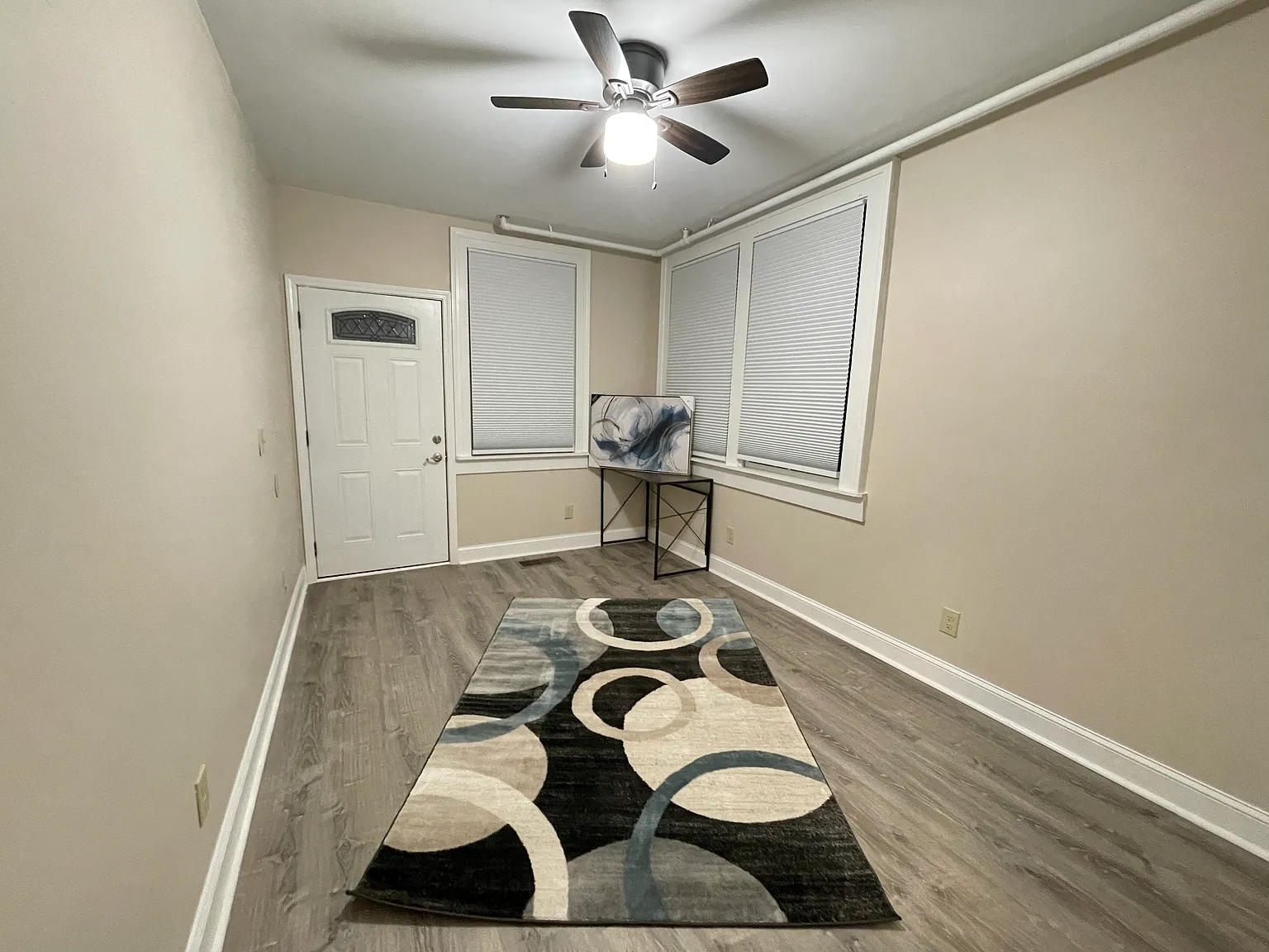 5 bed, 2000 sqft, $2,850 — Photo 3