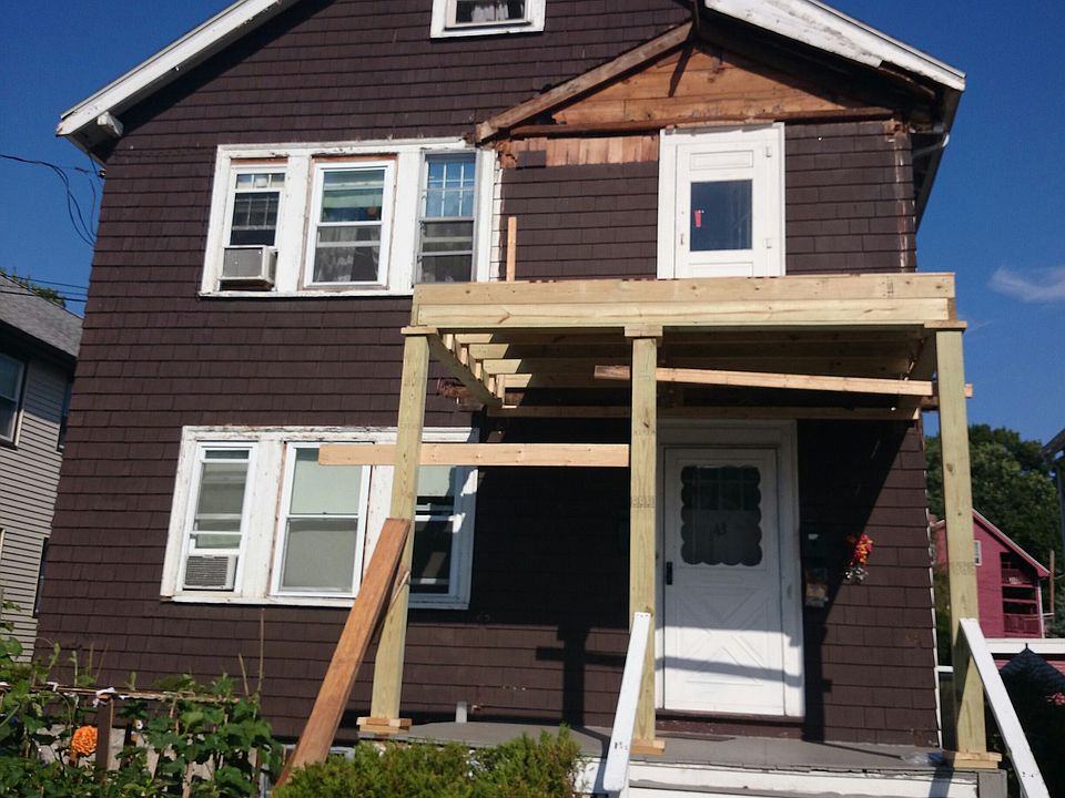2nd image of 43 Willoughby St