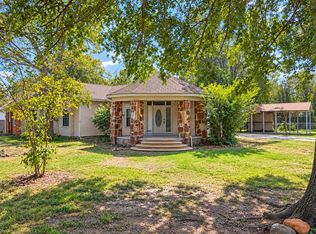702 Pecan St, Teague, TX 75860