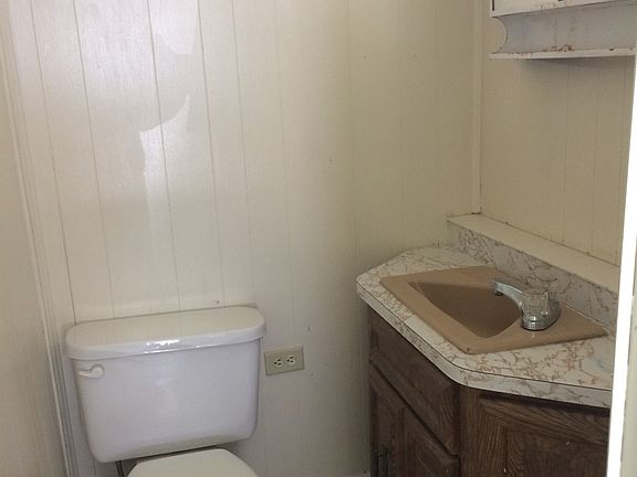 3rd image of 72 Greenbush St