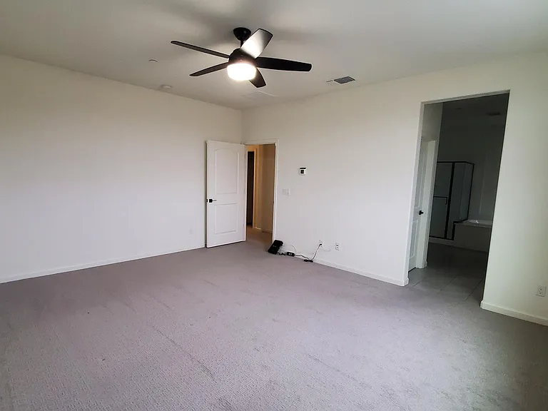 2433 Buzz Aldrin Way — Photo 23