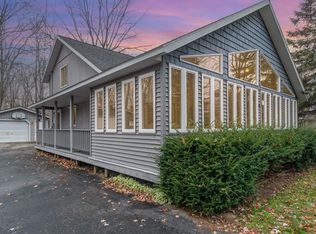 7549 Hillsdale Dr, Hale, MI 48739