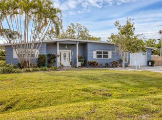 1320 Magellan Dr, Sarasota, FL 34243