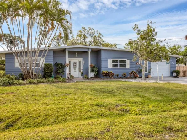 1320 Magellan Dr, Sarasota, FL 34243