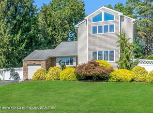 5 Daniel Dr, Middletown, NJ 07748