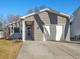 617 Dodson St, Geneva, IL 60134