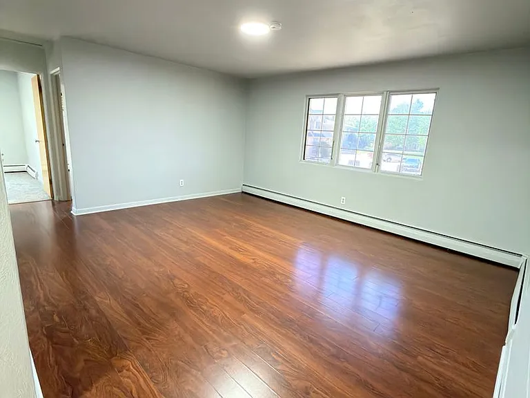 1736 9th Ave — Photo 3