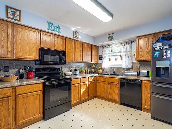 5th image of 6660 Rolling Glen Dr