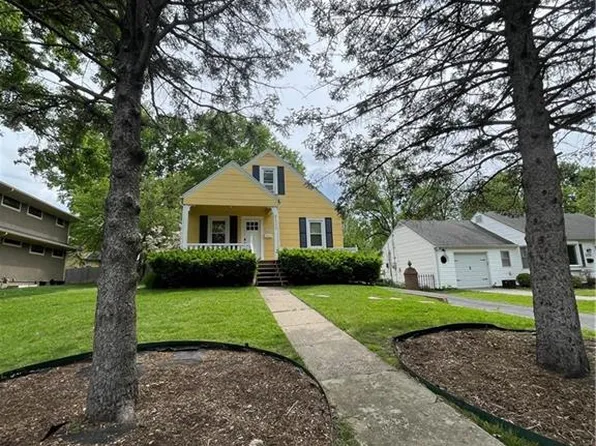 2209 W 73rd Ter, Prairie Village, KS 66208
