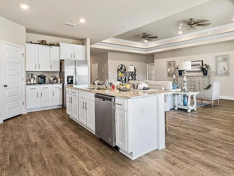 31470 Shadwell Dr — Photo 11