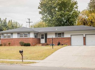 714 Countryside Rd, Junction City, KS 66441