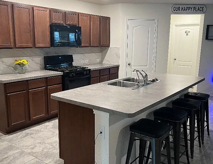 10429 Sherwin Pass Dr — Photo 2