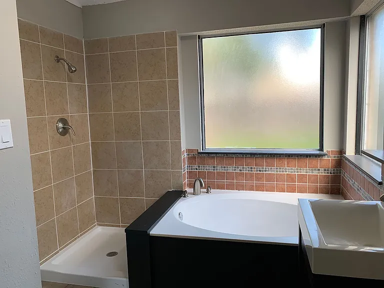 7801 Estates Way — Photo 14