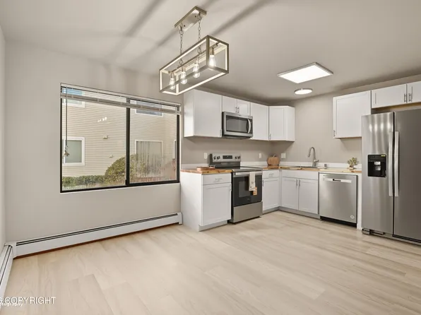 2224 Glacier St APT 306, Anchorage, AK 99508