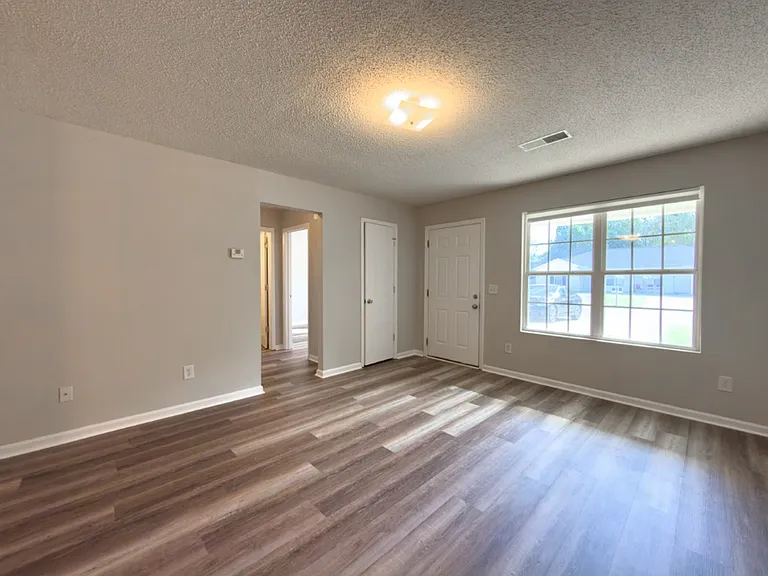 1109 Carver Cir #A — Photo 9