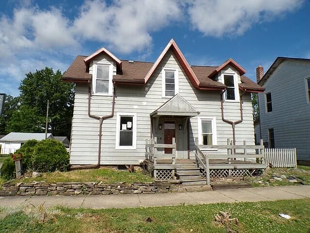 1st image of 116 N Columbus St