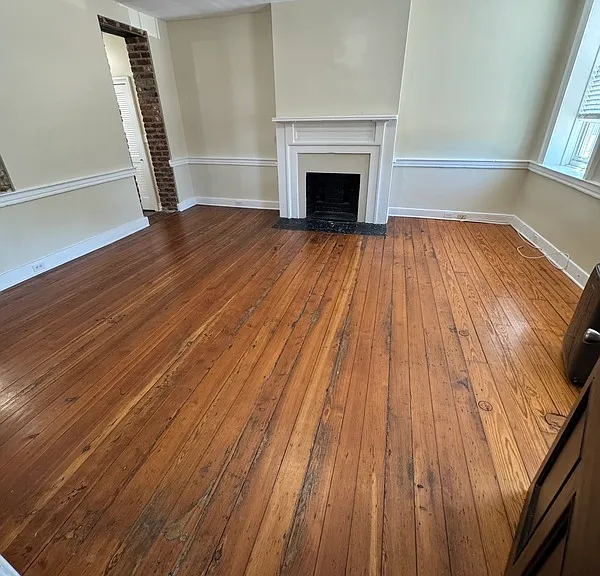 201 E Bank St #3 — Photo 1