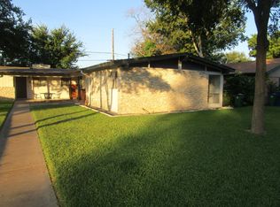 2304 Barton Skyw #A, Austin, TX 78704