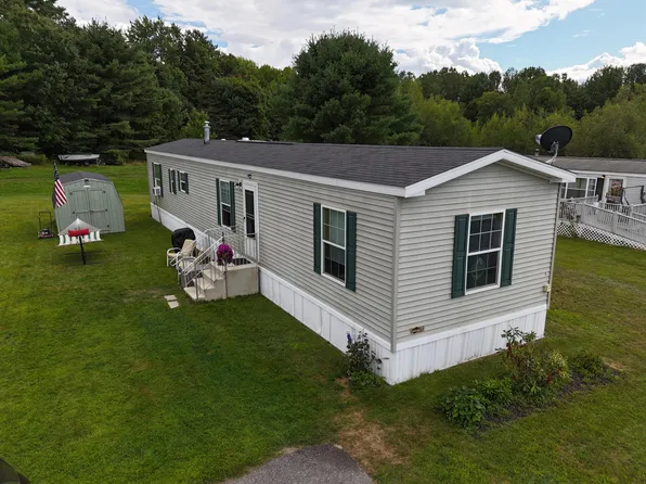 6 Tirrell Avenue, Mechanic Falls, ME 04256