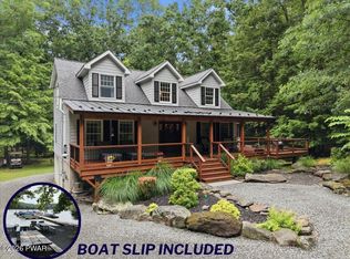 5 N Forest Dr, Lakeville, PA 18438