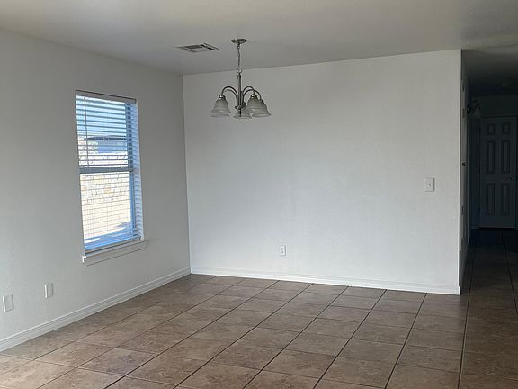 4th image of 1584 Hartsdale Dr #B