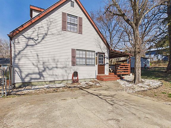 4th image of 1001 N Estes Ave