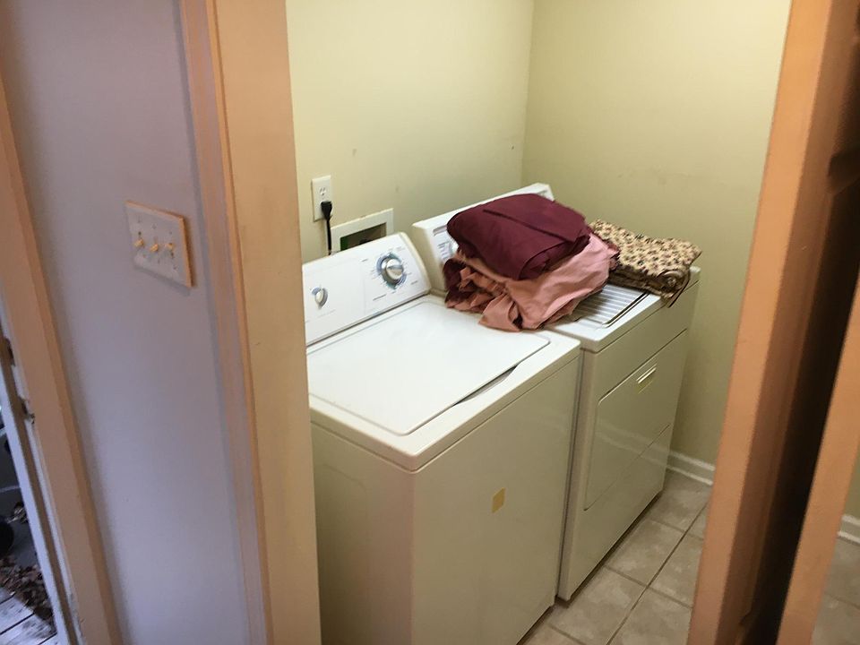 Wash room.